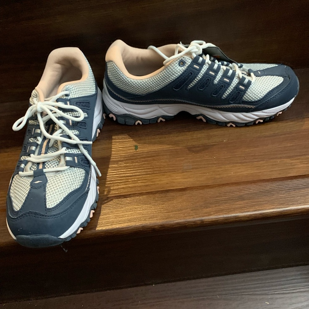 New Avia Women's Blue and Beige Athletic Shoes. Size 9.5 - Picture 2 of 10